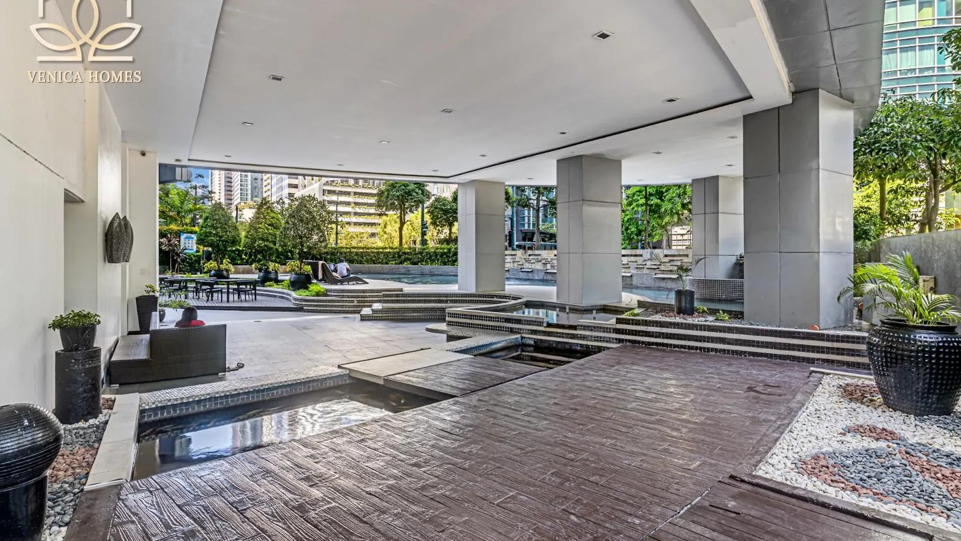 Vibrant Oasis With The Best View + Fast Wifi Taguig Philippines